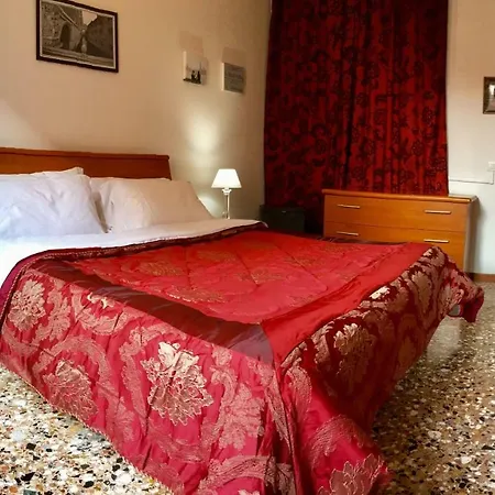 Privat bolig Dorsoduro 3171 *